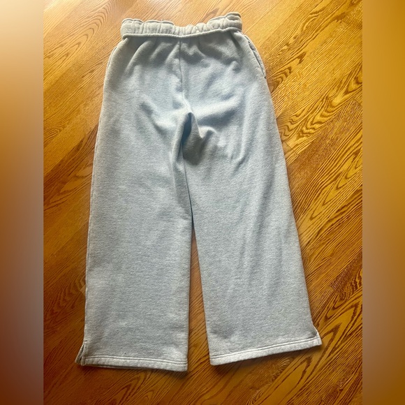 Aritzia Sweat Pants Size 2XS - Picture 2 of 3